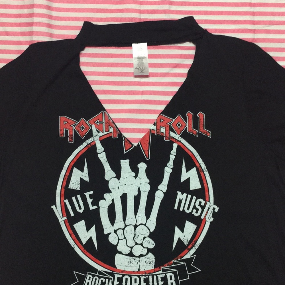 Distressed tee - Picture 3 of 3